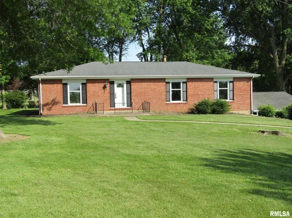 8192 Circle Oak Dr, Petersburg, IL 62675