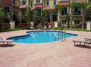 2032 Coral Heights Ct, Fort Lauderdale, FL 33308