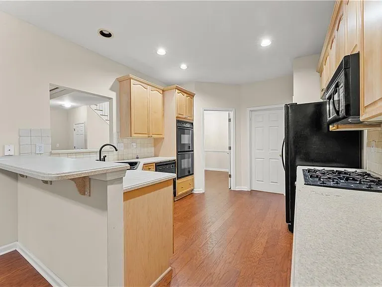 4610 Planters Hill Dr — Photo 8