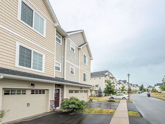 2nd image of 219 Pepin Pl