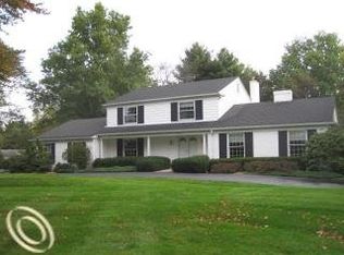 5445 Lane Lake Rd, Bloomfield Hills, MI 48302
