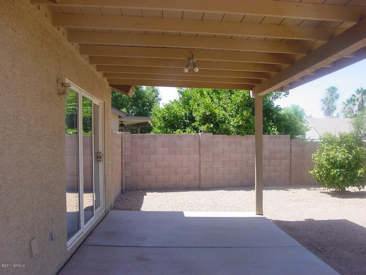 3 bed, 2.0 bath, 1325 sqft, $1,950 — Photo 2