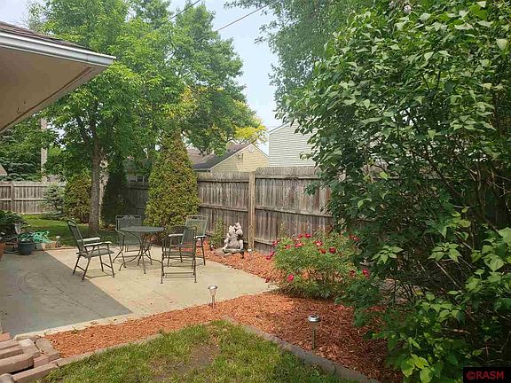 3rd image of 733 Gwyn Dr