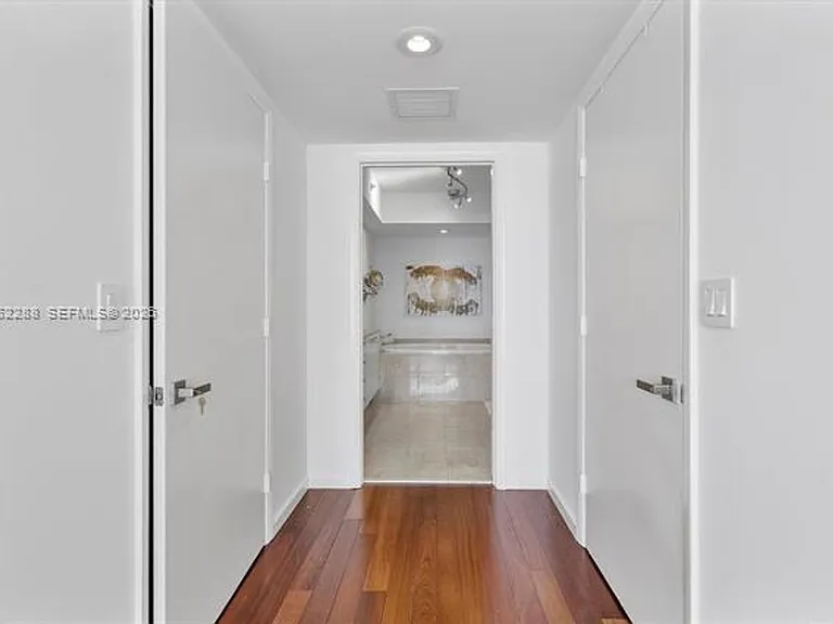 1830 Ocean Dr #CU-1101 — Photo 36