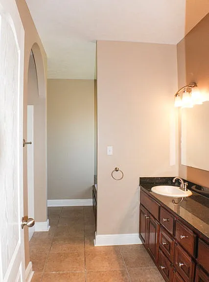 162 James Dr — Photo 13