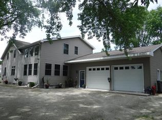 1229 N Westview St, Cleveland, WI 53015