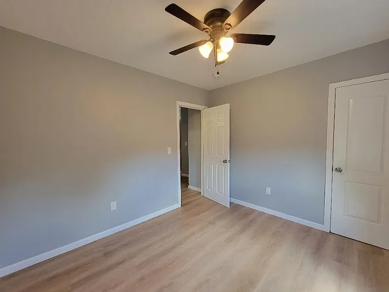 30 Beacon Ave — Photo 2