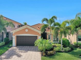 3374 Pacific Dr, Naples, FL 34119