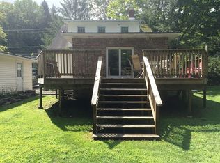 810 Hollow Rd, East Stroudsburg, PA 18301