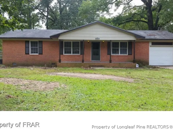 7037 Media Dr, Fayetteville, NC 28314