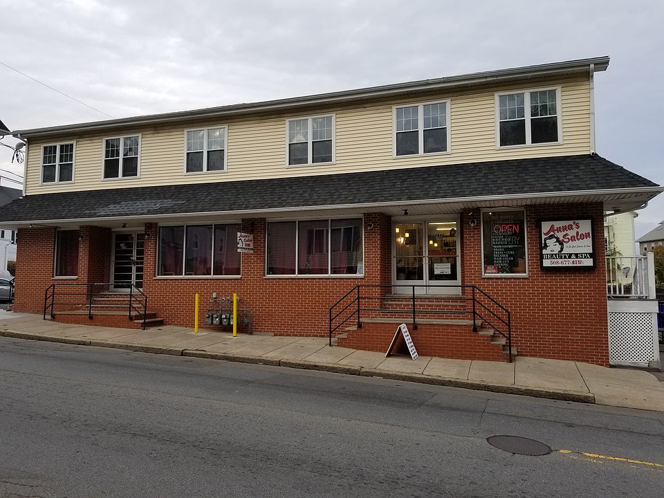 2nd image of 284 Rodman St