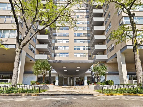 6301 N Sheridan Rd APT 3A, Chicago, IL 60660