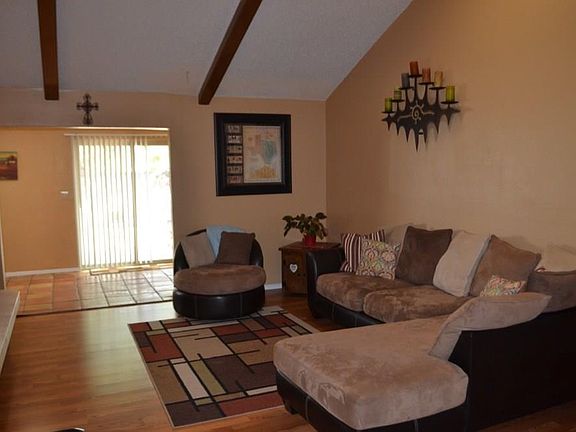 3rd image of 5341 Plainview Dr