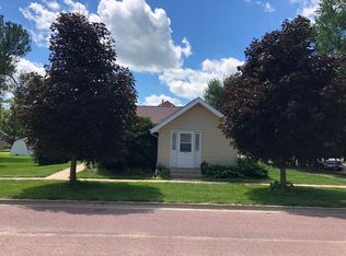 507 E Minnesota Ave, George, IA 51237