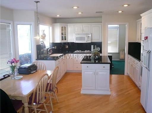 4th image of 3250 Cooper Creek Dr