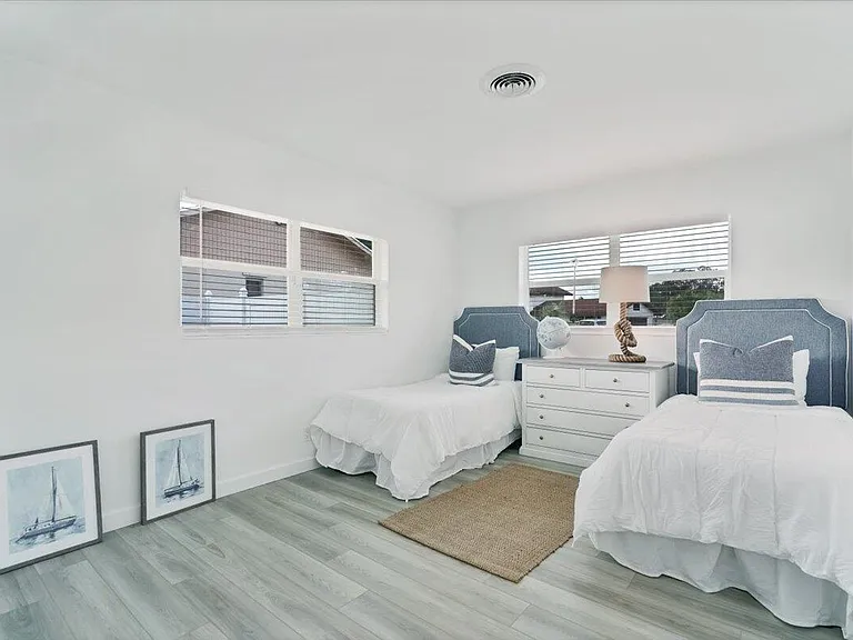 76 Fairview W #W — Photo 16