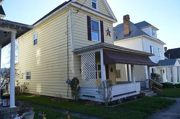 Building Photo - 818 Gaston Ave
