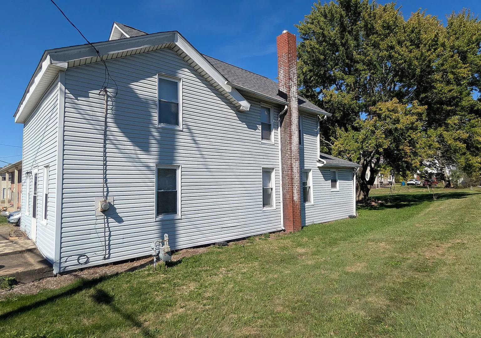 Welcome to this newly renovated, 4-bedroom, 1.5-bathroom home located in the charming town of Har... — Photo 3