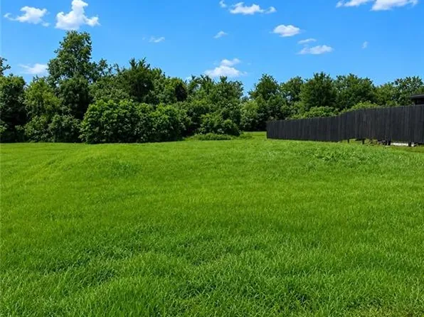 332 Leona Dr, Raceland, LA 70394