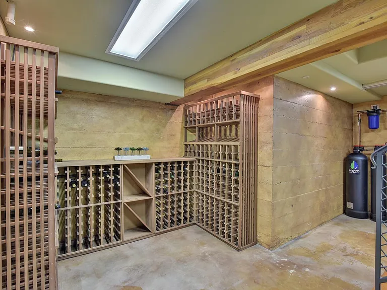 1190 Willow Glen Way — Photo 40