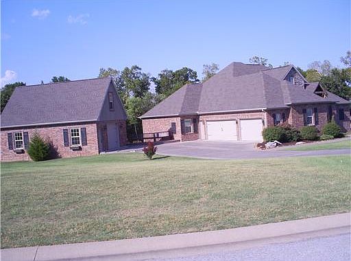 2nd image of 2608 Crooked Creek Pl