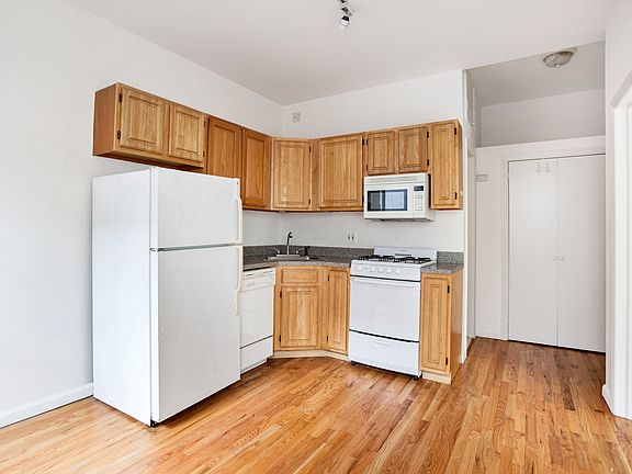 3rd image of 259 4th Ave APT 3FR