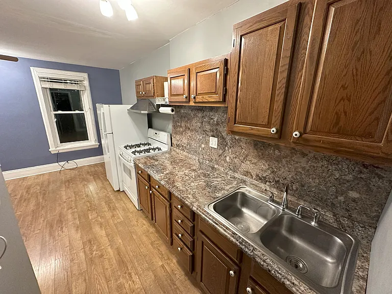 264 Forster St #4 — Photo 3