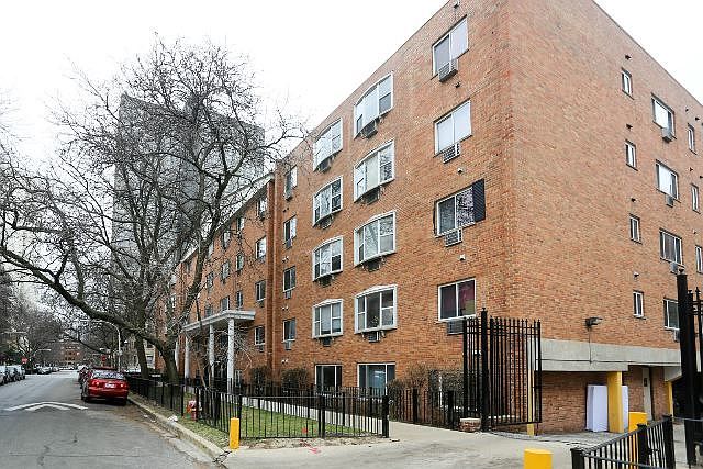 1st image of 3825 N Pine Grove Ave APT 516