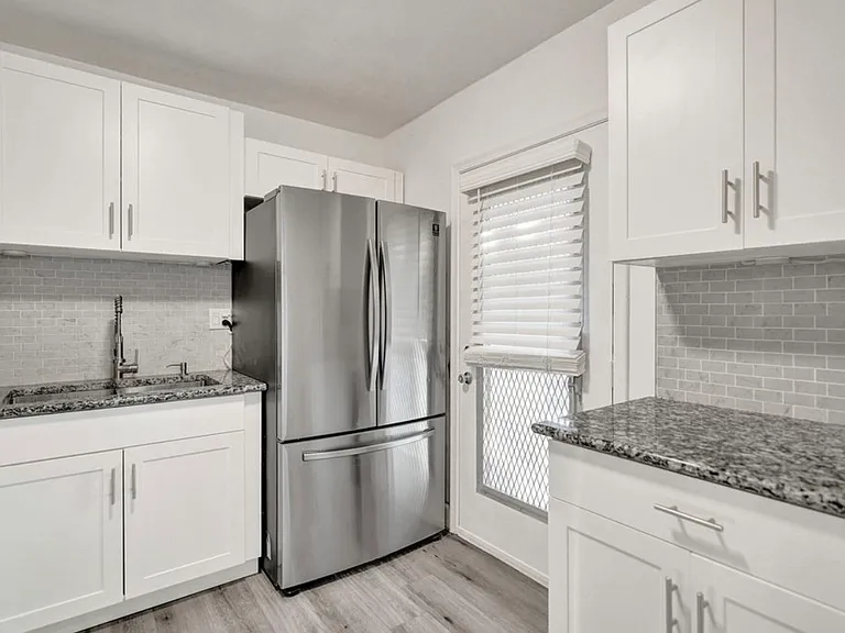 300 Waterway Dr S #205 — Photo 3
