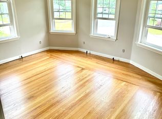 53 Pettaconsett Ave, Warwick, RI 02888