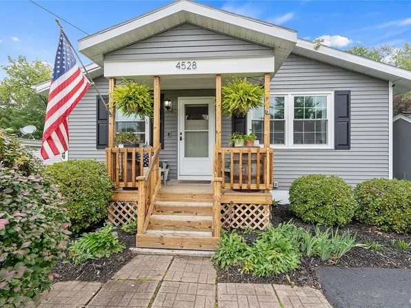 4528 Grace Pl, Jamesville, NY 13078