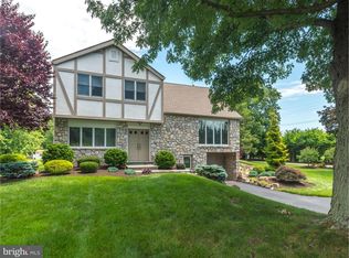 901 Hickory Dr, Blue Bell, PA 19422