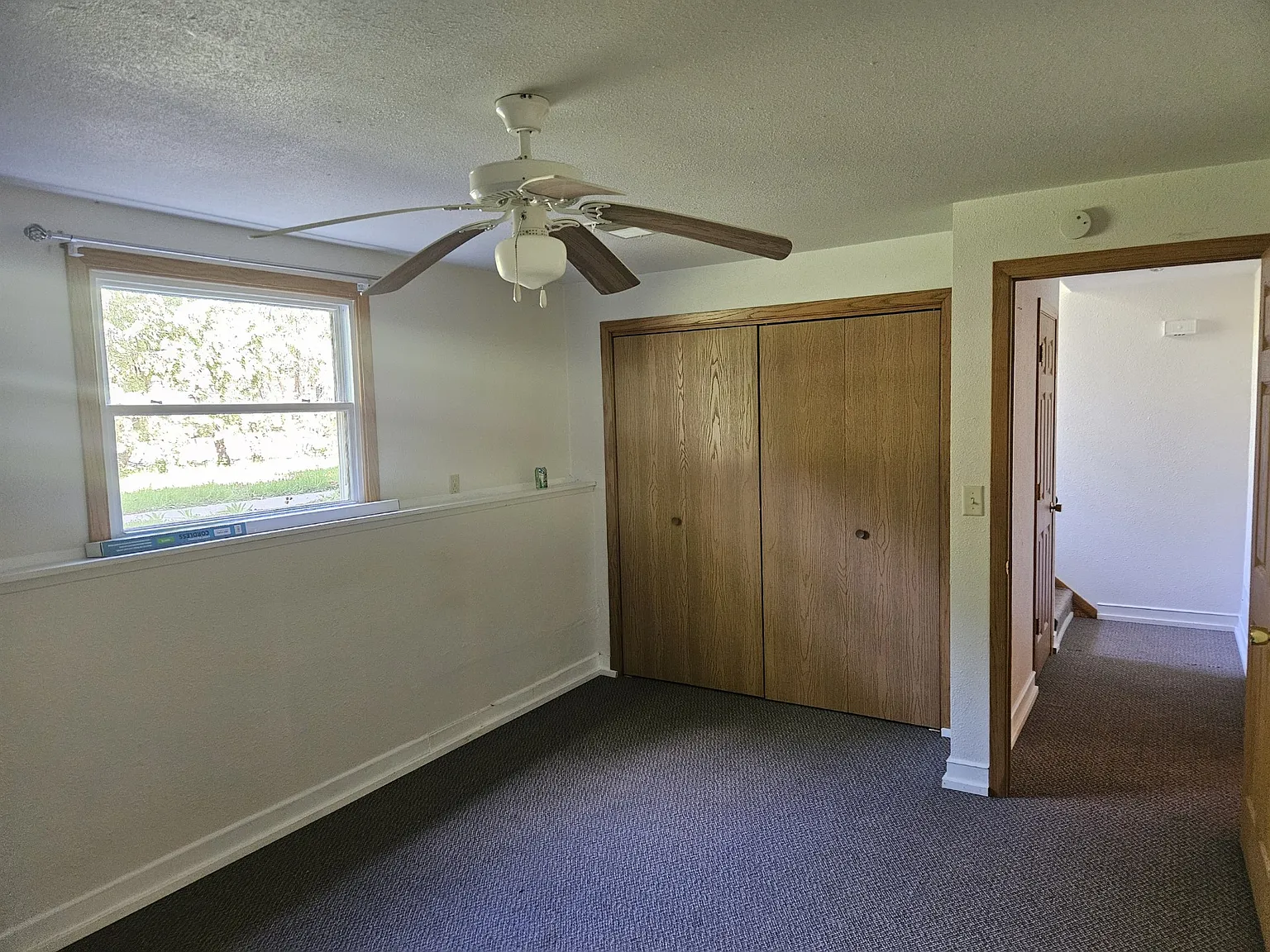 2 bed, 1.5 bath, 1500 sqft, $1,300 — Photo 3