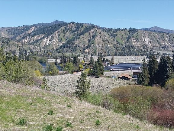 5th image of 8010 Green Rd