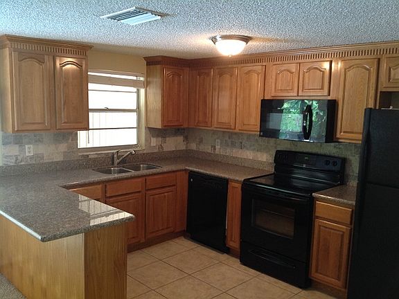 3rd image of 3726 Prado Dr