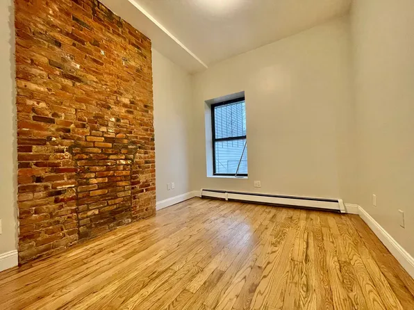 433 Pulaski Street image 5 of 9