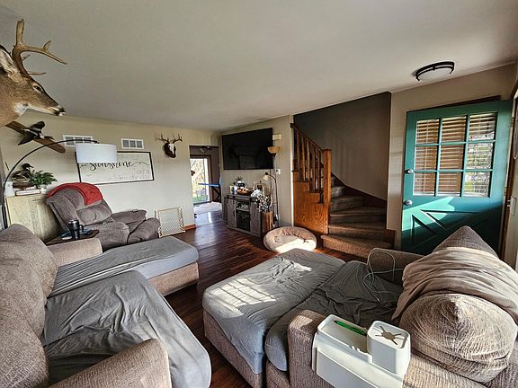 4th image of 520 Cottonwood Ave