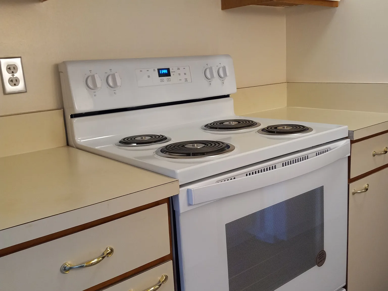 1 bed, 718 sqft, $950 — Photo 3