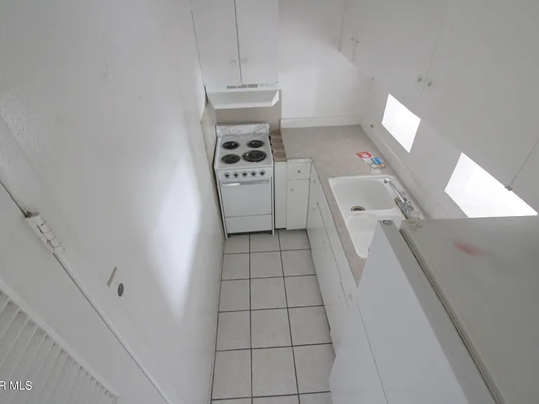 5200 Carousel Dr #2 — Photo 8