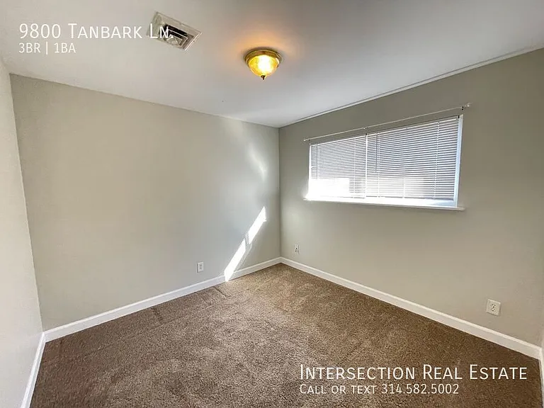 9800 Tanbark Ln — Photo 11