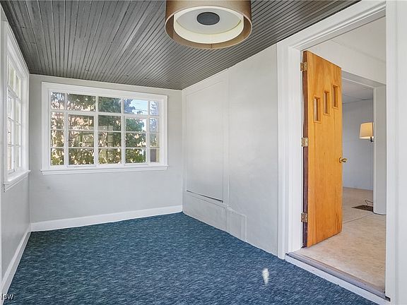 4th image of 2861 Hudson Dr