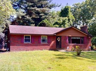 112 Halifax Ln, Butler, PA 16002