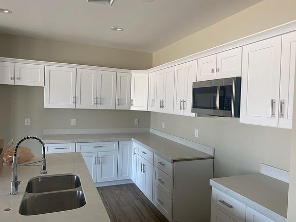 Unfinished kitchen