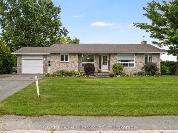 4603 Gregoire Rd, Russell, ON K4R 1E5