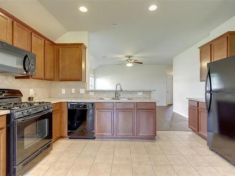 8731 Sunny Gallop Dr — Photo 13
