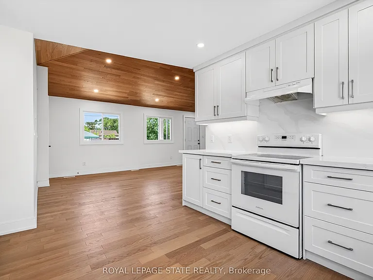 8 Cornell Ave #UPPER — Photo 20