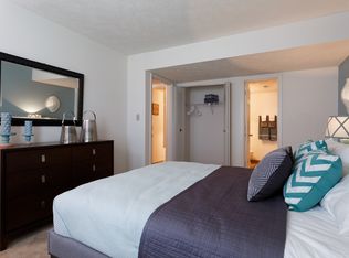 80 Fountain View Ter APT 13, Lake Saint Louis, MO 63367