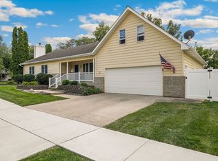 333 E 4th St, Lockport, IL 60441