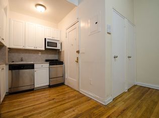 402 W 54th St APT 2R, New York, NY 10019
