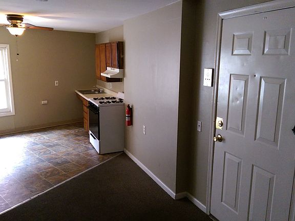 Living Room/ Kitchen